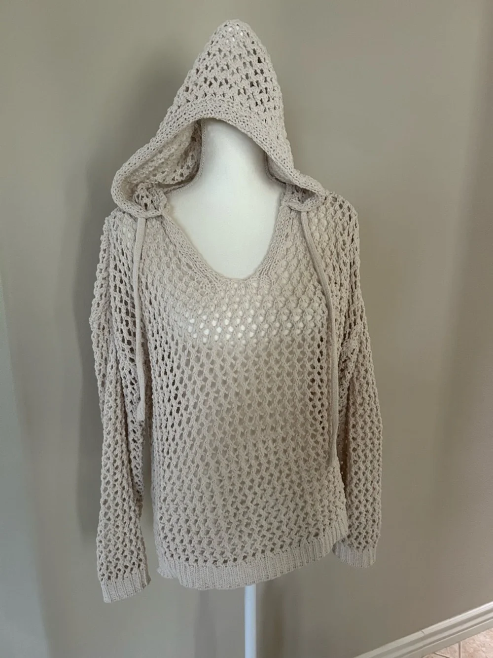 Nicole Miller Woven Hooded Beach Sweater - Picture 2 of 9